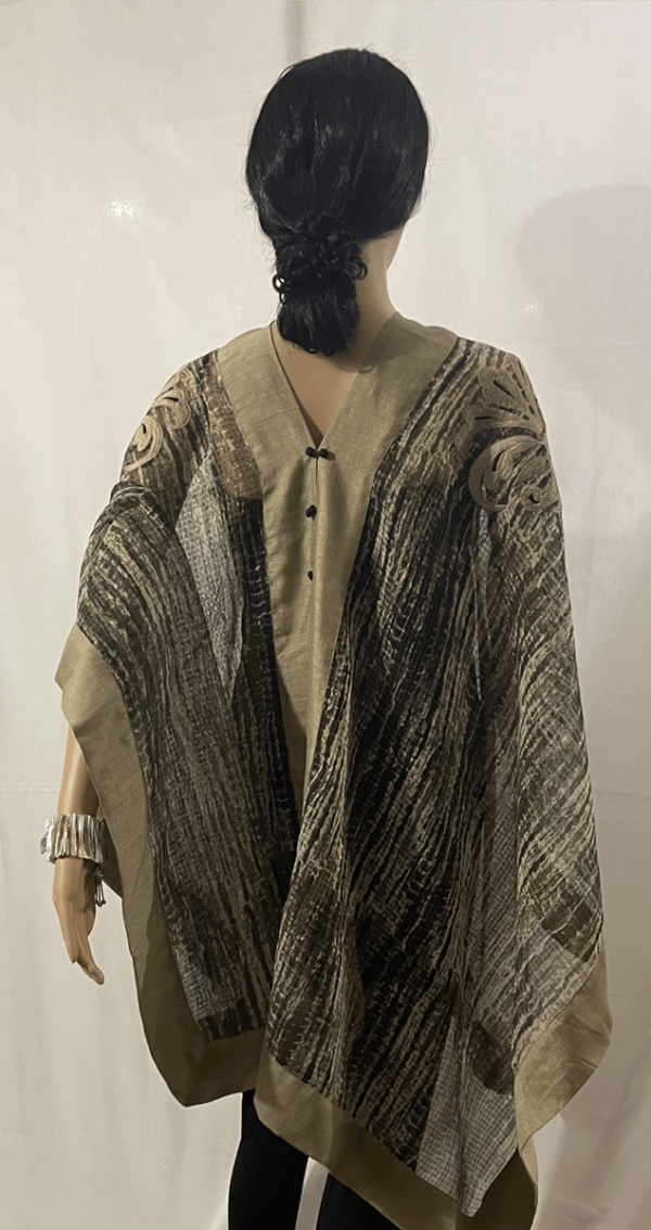 Cream-Black Printed Cape Top with a hint of Gold - Image 3