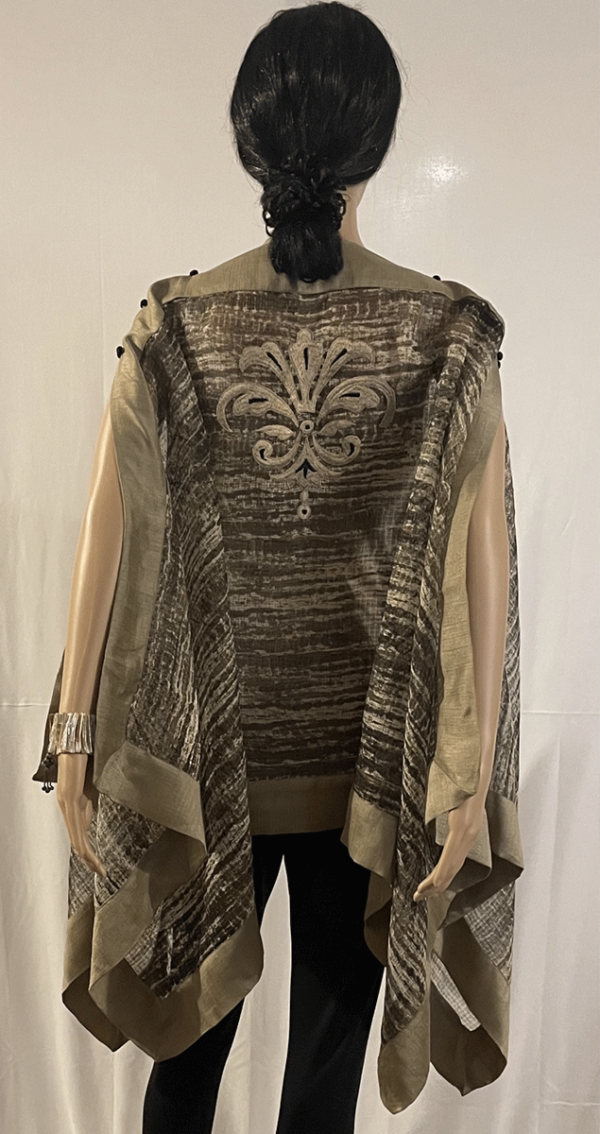 Cream-Black Printed Cape Top with a hint of Gold - Image 2