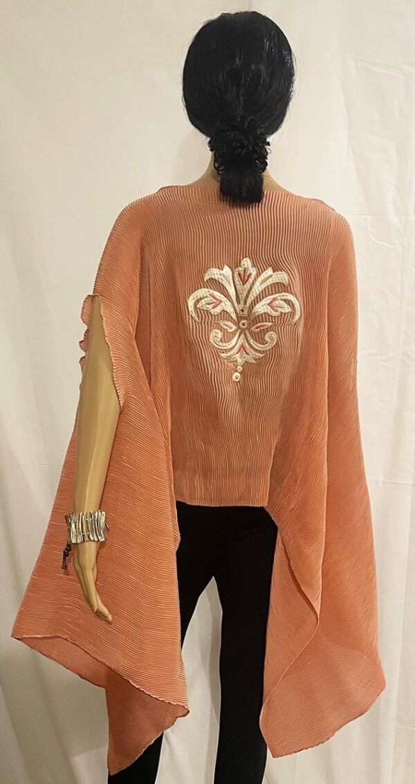 Soft Pink Crinkle Top with a flowing drop at the sides - Image 2