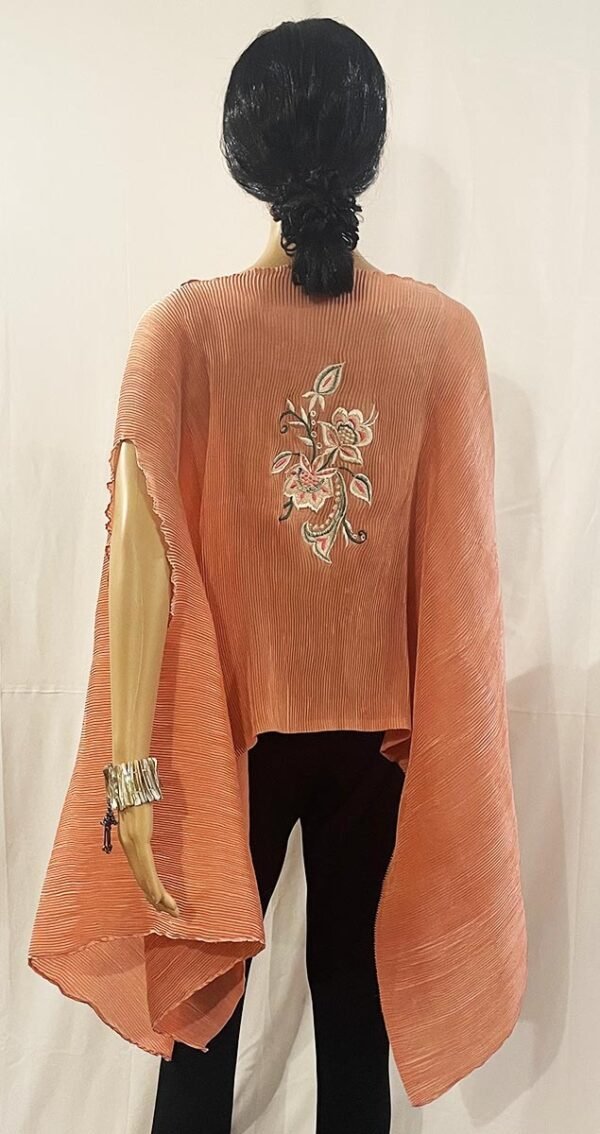 Soft Pink Crinkle Top with a flowing drop at the sides - Image 2