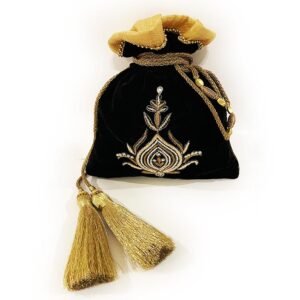 tassle-black-pearl